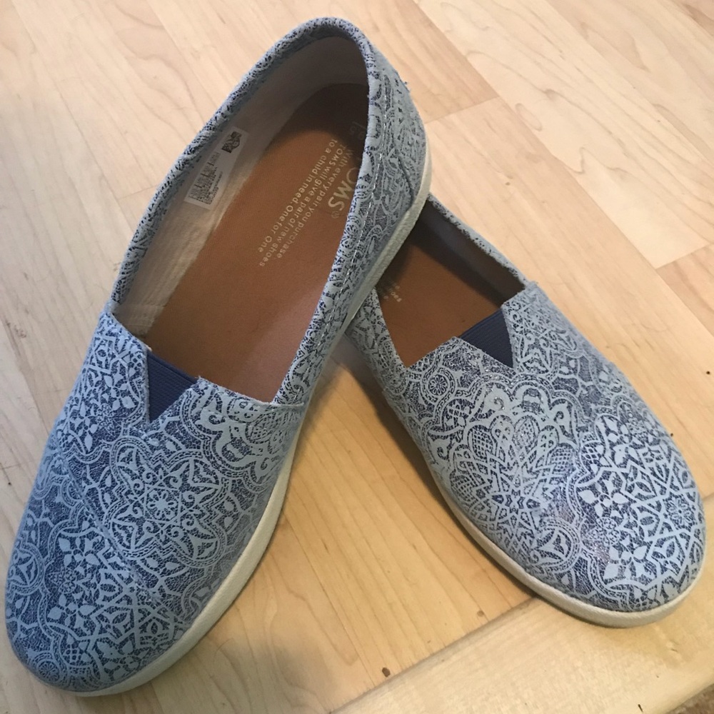 Toms shoes
